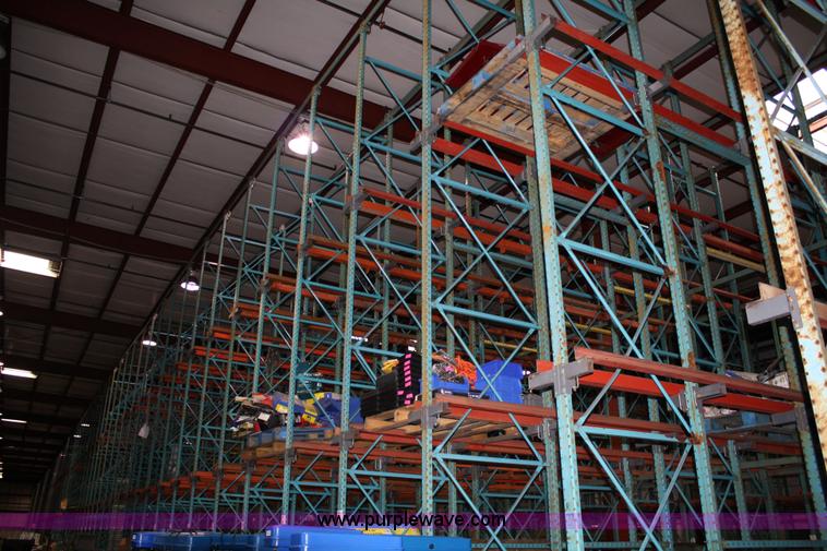 image for item 5049 Drive-in pallet racking system