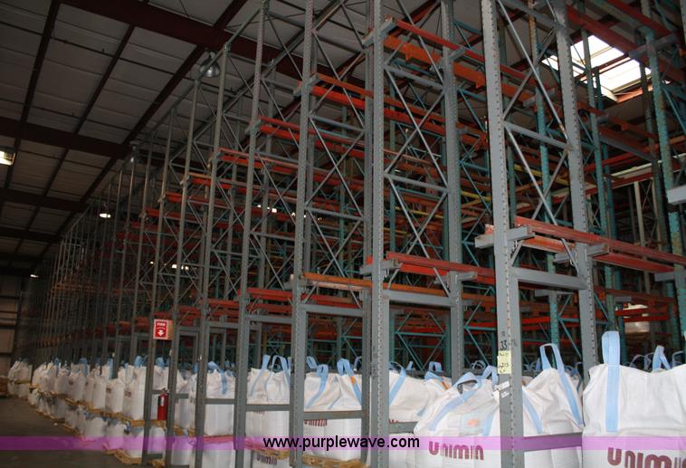 image for item 5052 Drive-in pallet racking system