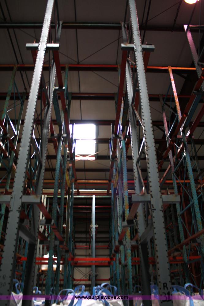 image for item 5052 Drive-in pallet racking system