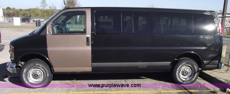 image for item 5418 1997 Chevrolet Express G3500 six passenger van