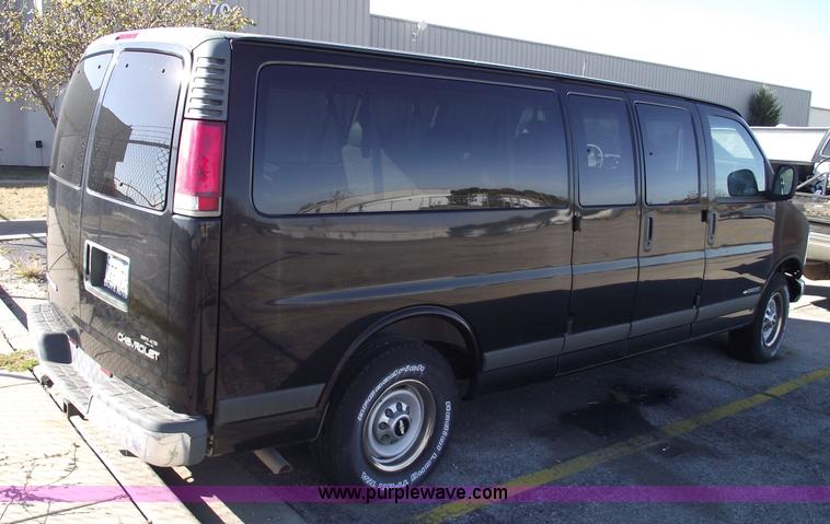 image for item 5418 1997 Chevrolet Express G3500 six passenger van