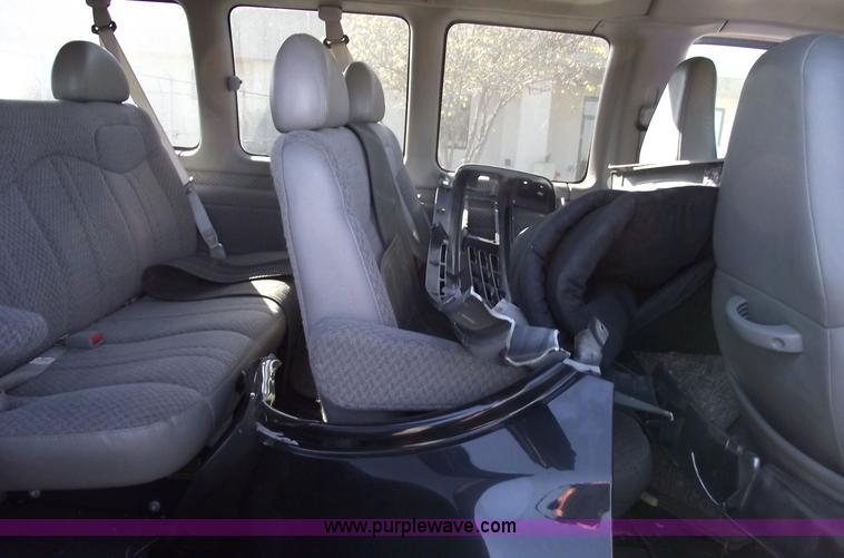 image for item 5418 1997 Chevrolet Express G3500 six passenger van