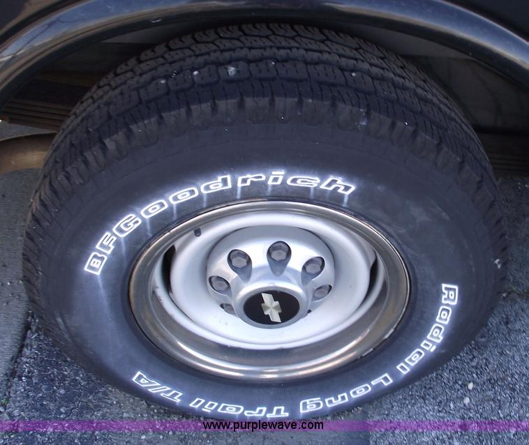 image for item 5418 1997 Chevrolet Express G3500 six passenger van