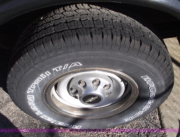 image for item 5418 1997 Chevrolet Express G3500 six passenger van