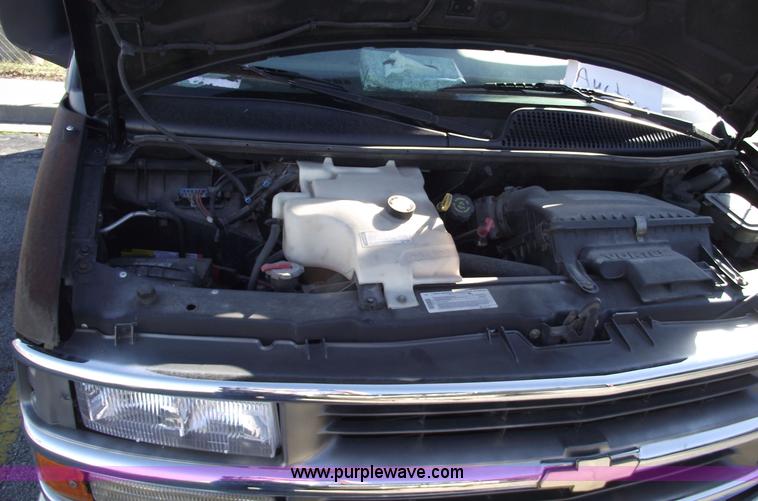 image for item 5418 1997 Chevrolet Express G3500 six passenger van