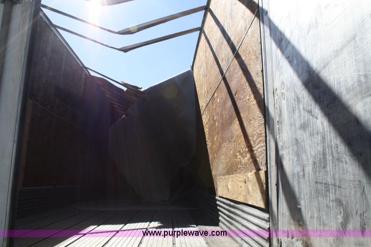 image for item 9056 1995 Wabash 48' van trailer