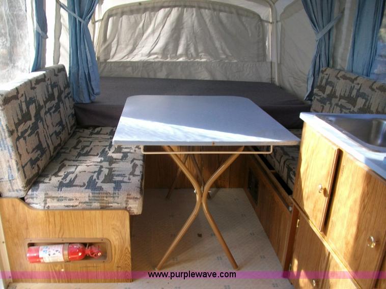 image for item 1560 1994 Fleetwood Cedar Coleman Destiny camper
