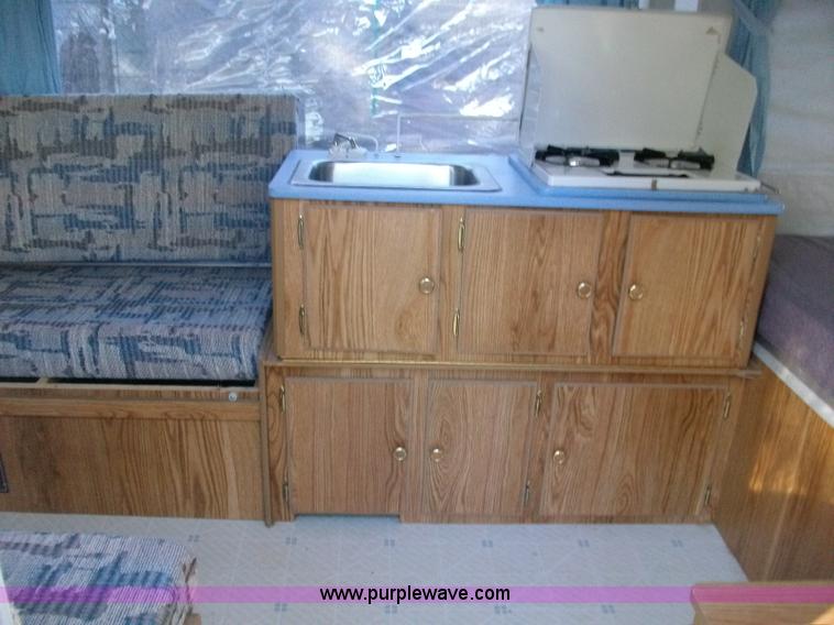image for item 1560 1994 Fleetwood Cedar Coleman Destiny camper