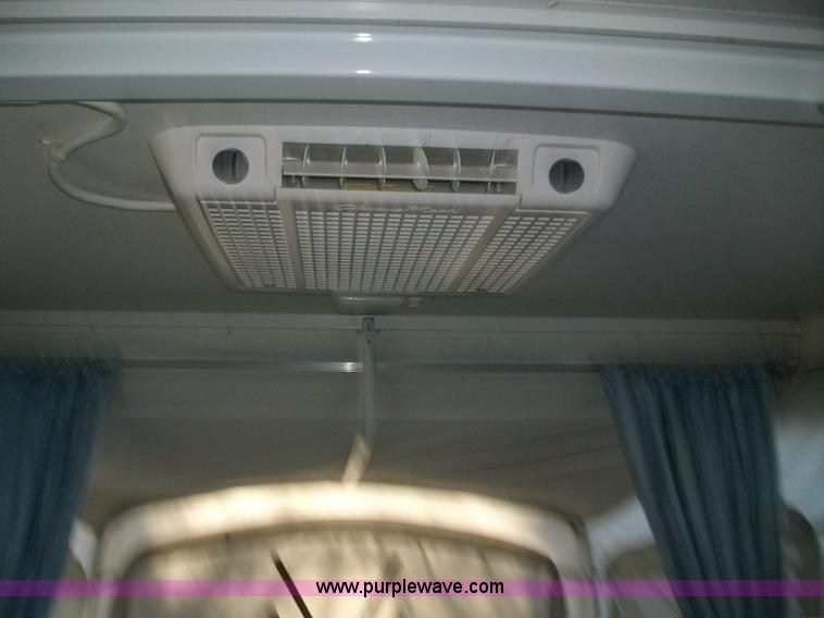 image for item 1560 1994 Fleetwood Cedar Coleman Destiny camper