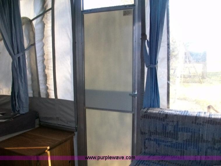 image for item 1560 1994 Fleetwood Cedar Coleman Destiny camper