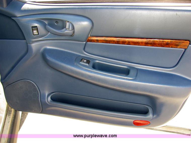 image for item 2228 2002 Chevrolet Impala