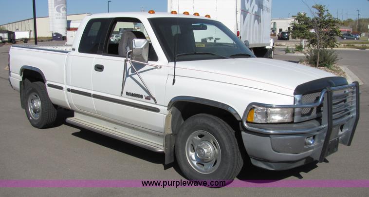 image for item 2230 1998 Dodge Ram 2500 Laramie SLT Quad pickup truck