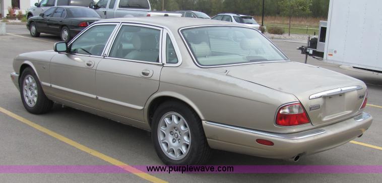 image for item 2291 1998 Jaguar XJ8