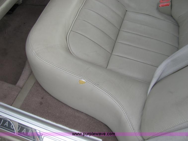 image for item 2291 1998 Jaguar XJ8