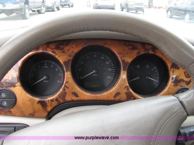 image for item 2291 1998 Jaguar XJ8