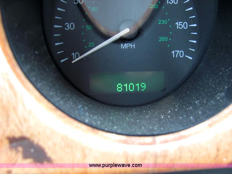 image for item 2291 1998 Jaguar XJ8