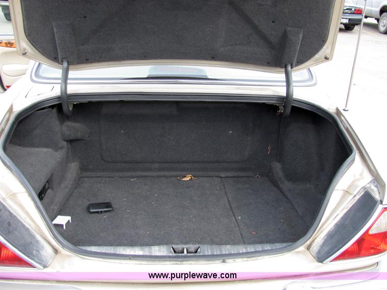 image for item 2291 1998 Jaguar XJ8