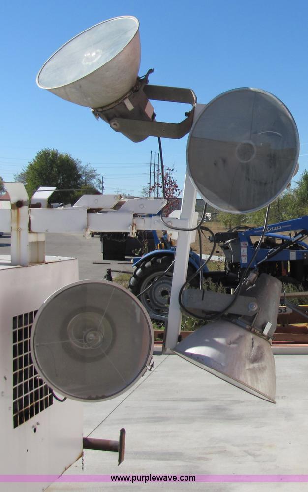 image for item 2292 1998 Ingersoll Rand L6-4MH portable 6kw light tower