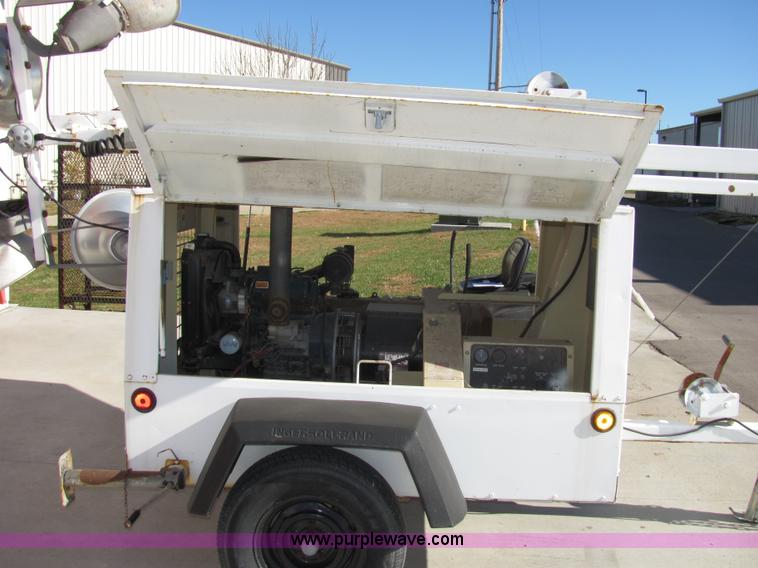 image for item 2292 1998 Ingersoll Rand L6-4MH portable 6kw light tower