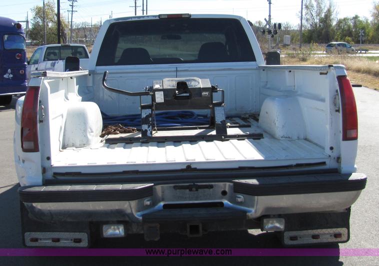 image for item 2328 1995 Chevrolet C2500 pickup truck