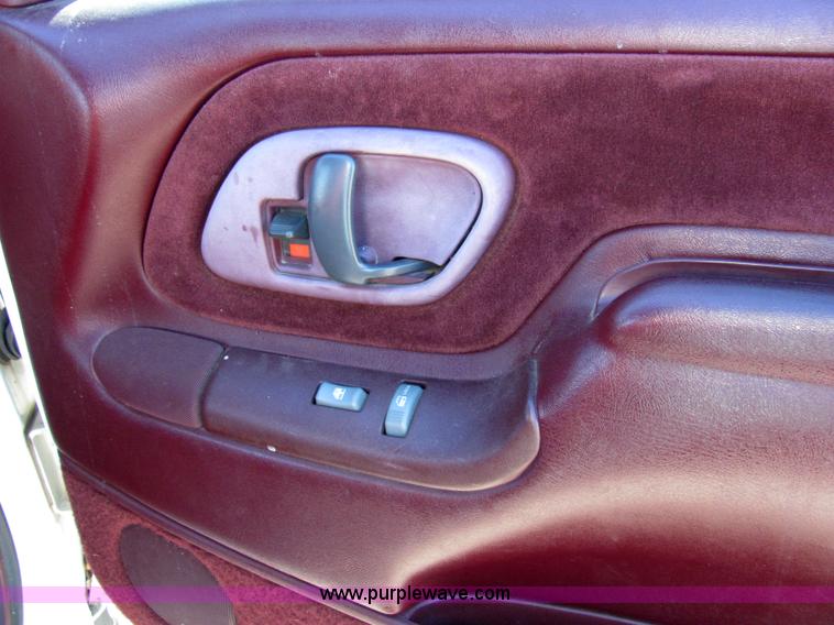 image for item 2328 1995 Chevrolet C2500 pickup truck