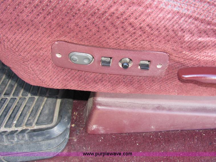 image for item 2328 1995 Chevrolet C2500 pickup truck