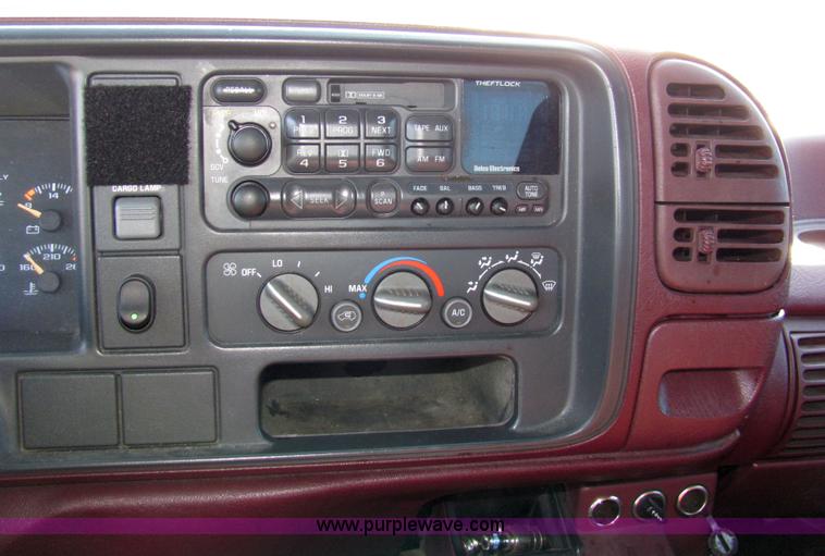 image for item 2328 1995 Chevrolet C2500 pickup truck