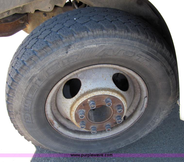 image for item 2328 1995 Chevrolet C2500 pickup truck