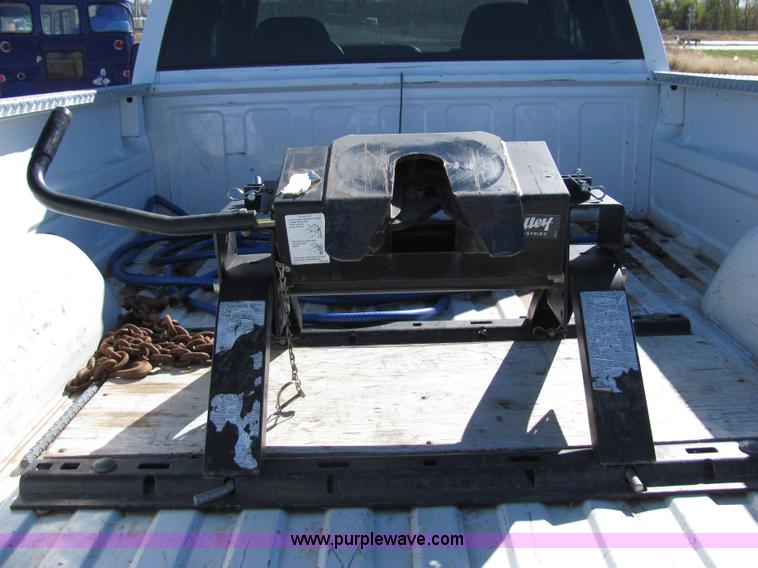 image for item 2328 1995 Chevrolet C2500 pickup truck