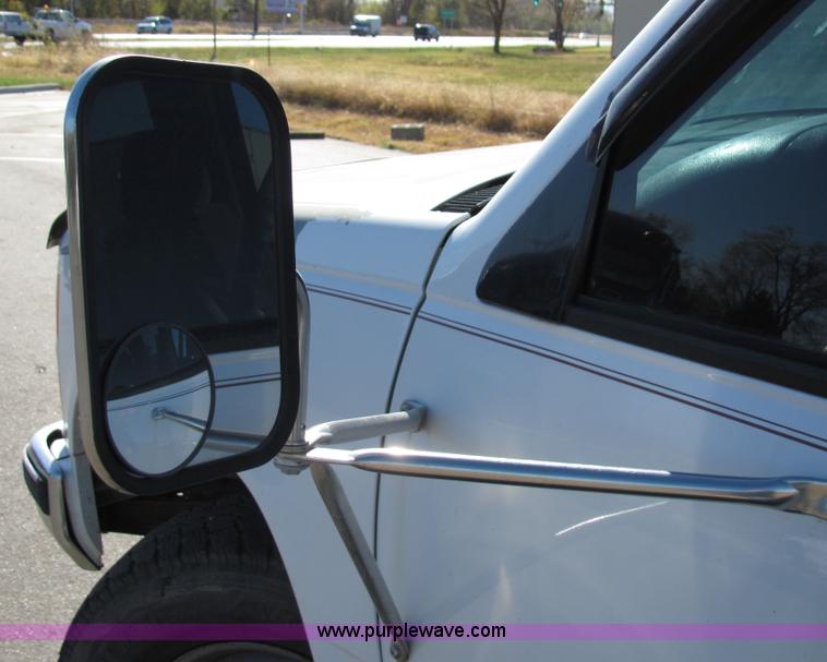 image for item 2328 1995 Chevrolet C2500 pickup truck