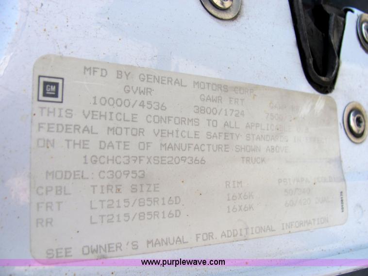 image for item 2328 1995 Chevrolet C2500 pickup truck