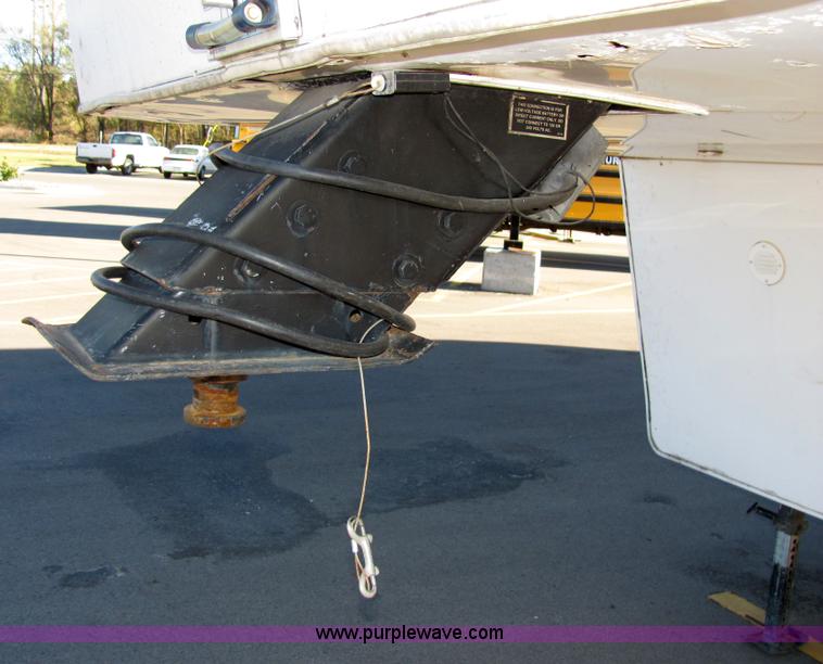 image for item 2329 1996 Newman American Star 28' fifth wheel camper