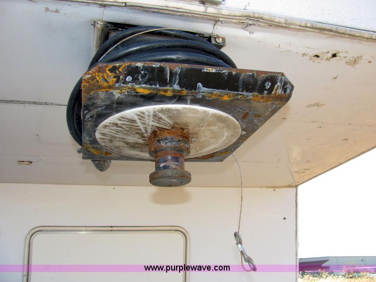 image for item 2329 1996 Newman American Star 28' fifth wheel camper