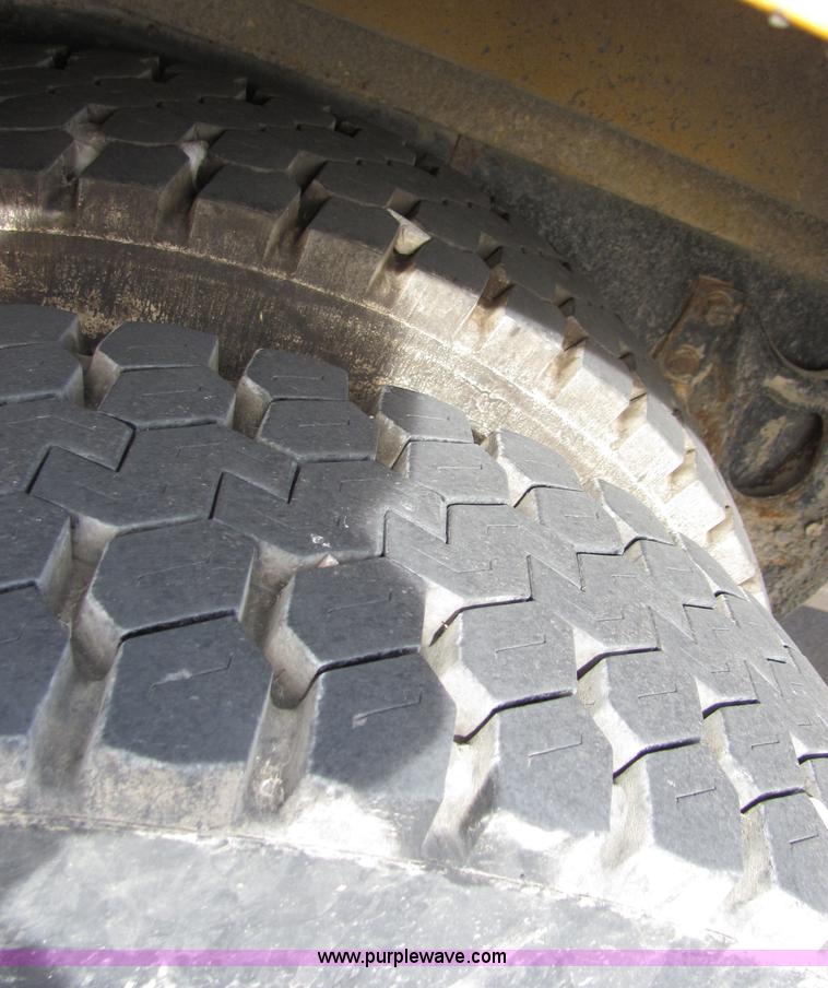 image for item 2330 1993 Amtran Genesis transit bus