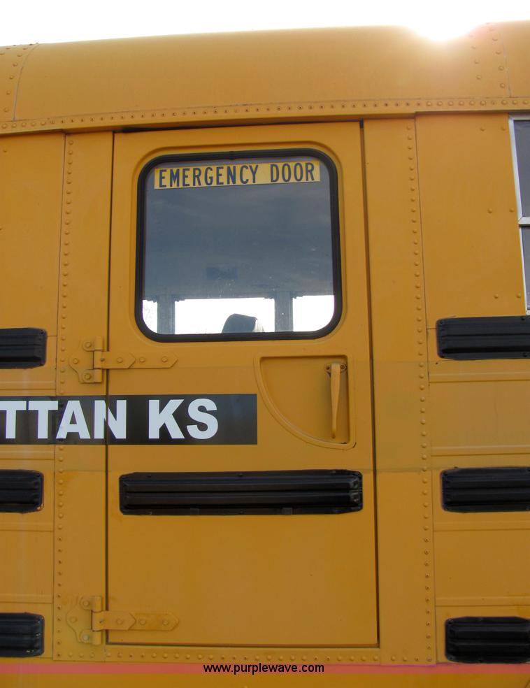 image for item 2330 1993 Amtran Genesis transit bus