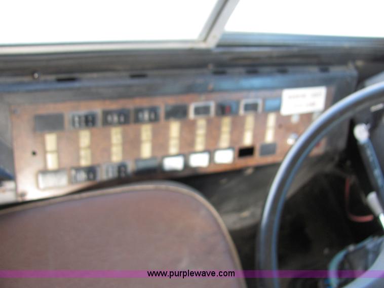 image for item 2330 1993 Amtran Genesis transit bus