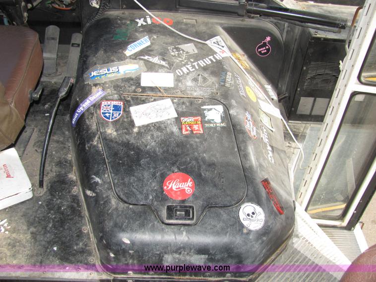 image for item 2330 1993 Amtran Genesis transit bus