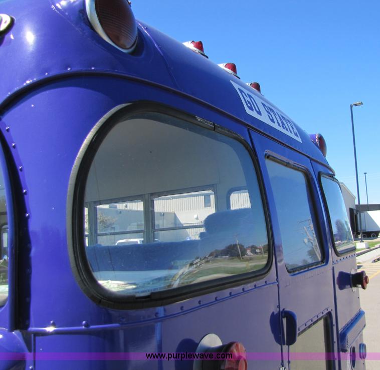 image for item 2513 1959 Ford F350 bus