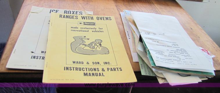 image for item 2513 1959 Ford F350 bus