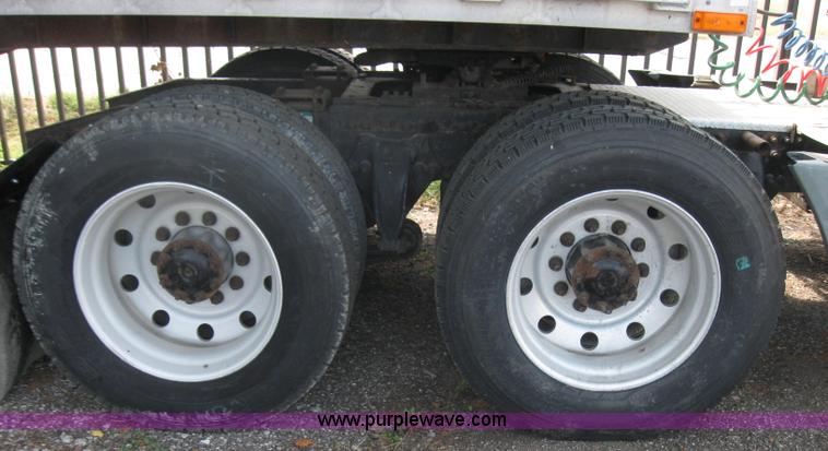 image for item 2734 1999 Freightliner Conventional FLC120 semi truck