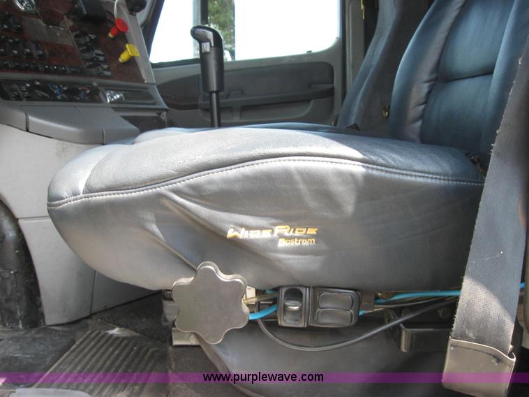 image for item 2734 1999 Freightliner Conventional FLC120 semi truck