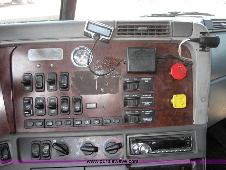 image for item 2734 1999 Freightliner Conventional FLC120 semi truck