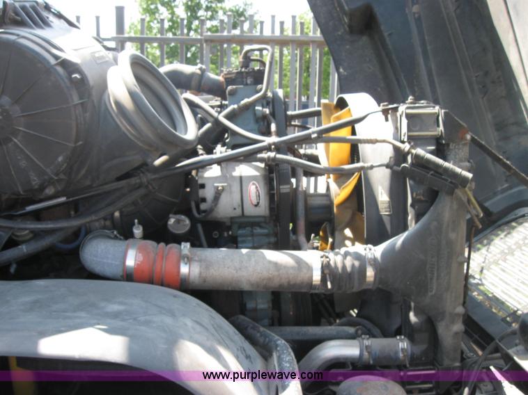 image for item 2734 1999 Freightliner Conventional FLC120 semi truck