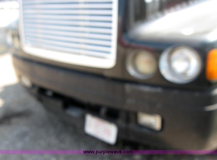 image for item 2734 1999 Freightliner Conventional FLC120 semi truck