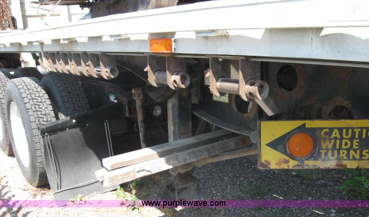 image for item 2735 1996 Transcraft Eagle W2 45x96 45' flatbed trailer with Palringer loader crane