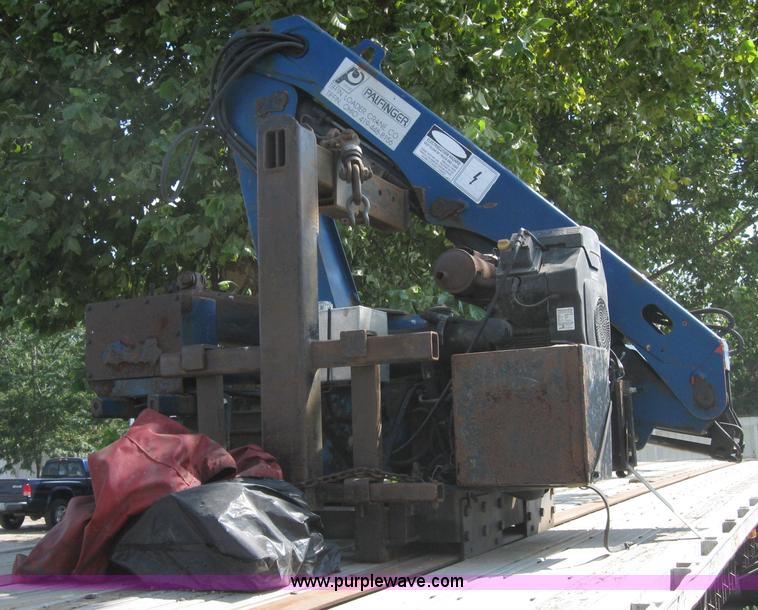 image for item 2735 1996 Transcraft Eagle W2 45x96 45' flatbed trailer with Palringer loader crane