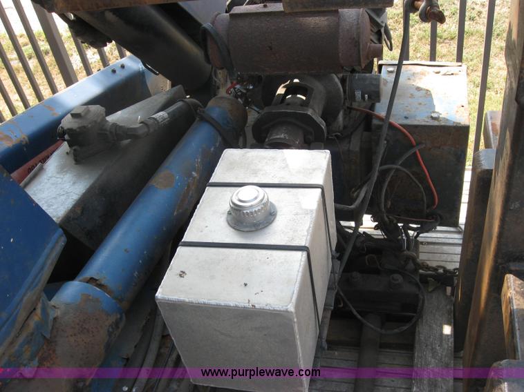 image for item 2735 1996 Transcraft Eagle W2 45x96 45' flatbed trailer with Palringer loader crane