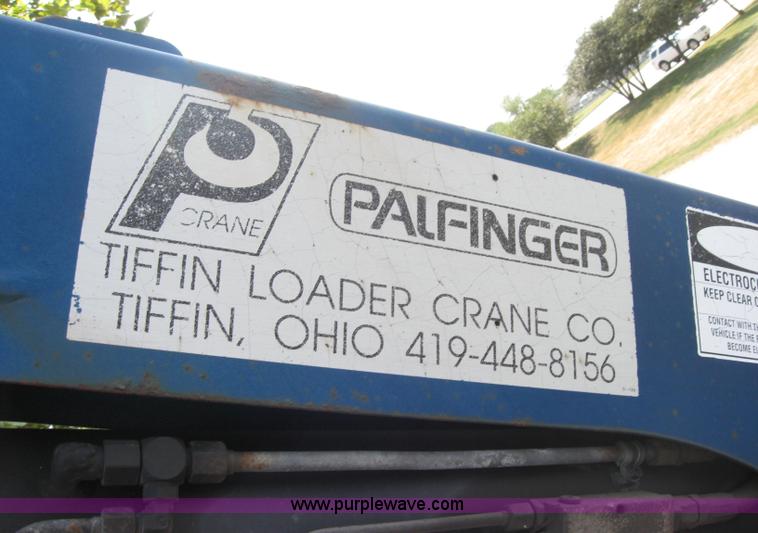 image for item 2735 1996 Transcraft Eagle W2 45x96 45' flatbed trailer with Palringer loader crane