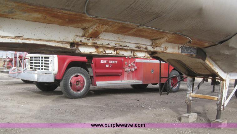 image for item 3080 1961 Custom 5000 gallon tanker trailer