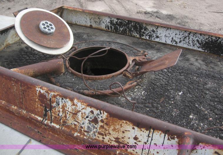 image for item 3080 1961 Custom 5000 gallon tanker trailer